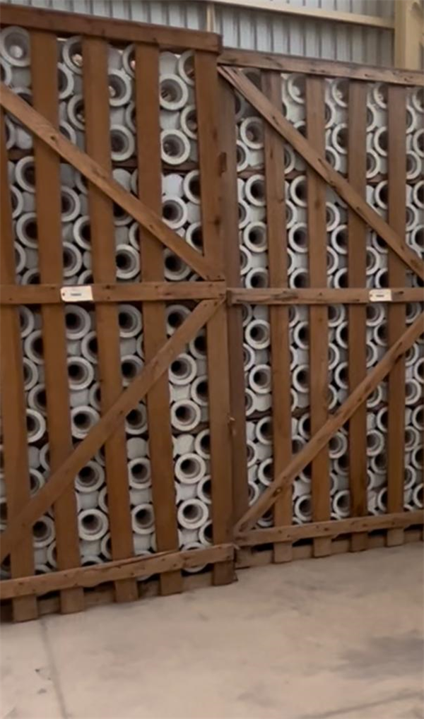 Unused Donaldson Complete Dust Extraction Plant)